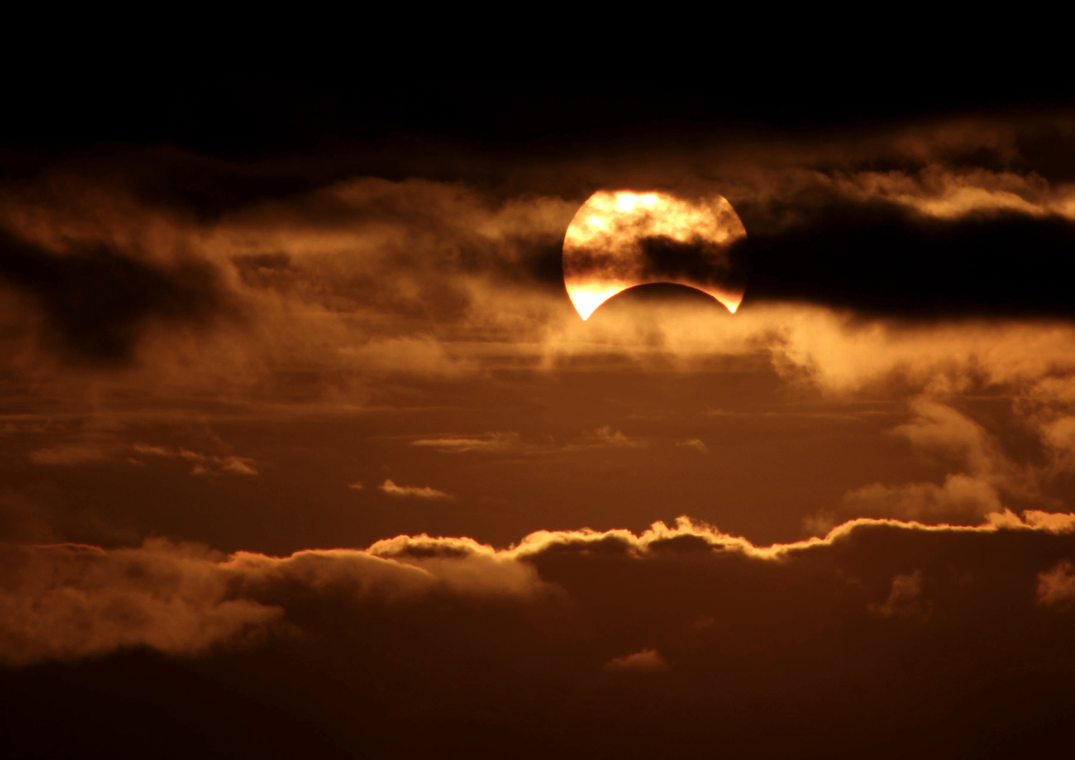 Hybrid Solar Eclipse of November 3, 2013. By Dan Ferry of Long Island, New York.